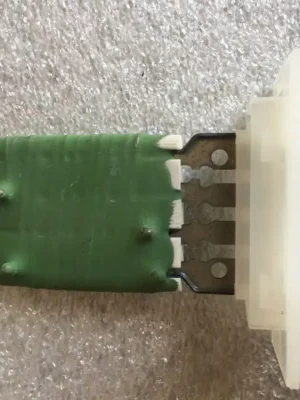 1K0959263A Předřadný odpor topení Víkendová Akce